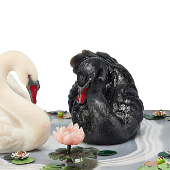 Камнерезная композиция "Лебединое озеро"